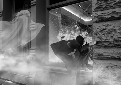 Halloween_BreakIN Halloween_BreakIN